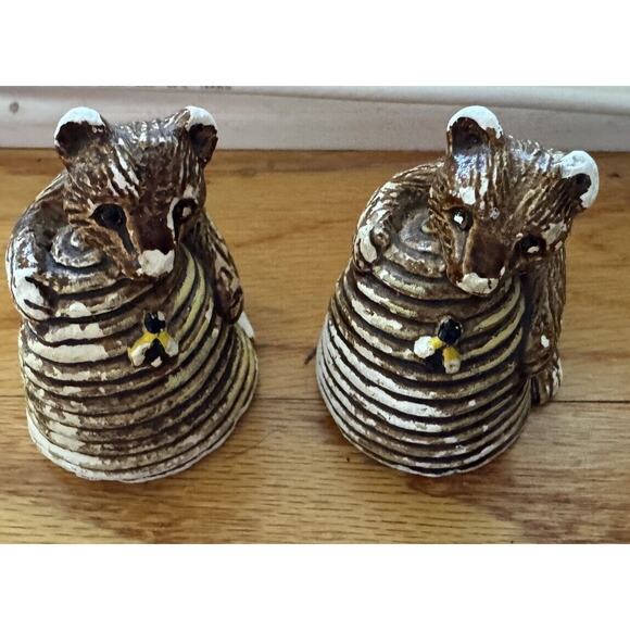Unbranded Other - Vintage Bear Beehive Salt And Pepper Shakers